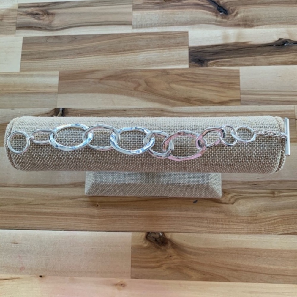 LAST CHANCE Chloe + Isabel Silver Organic Link Toggle Bracelet - Picture 4 of 6